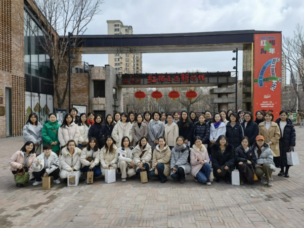 集團工會組織開展“春風十里 芳華如你” “三八”節(jié)文創(chuàng)藝術(shù)體驗活動
